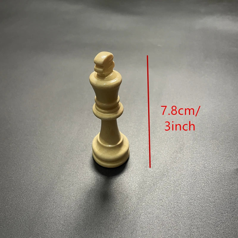 Large-sized wooden chess king pieces of 7.8cm/3inch, with an additional 2 queens