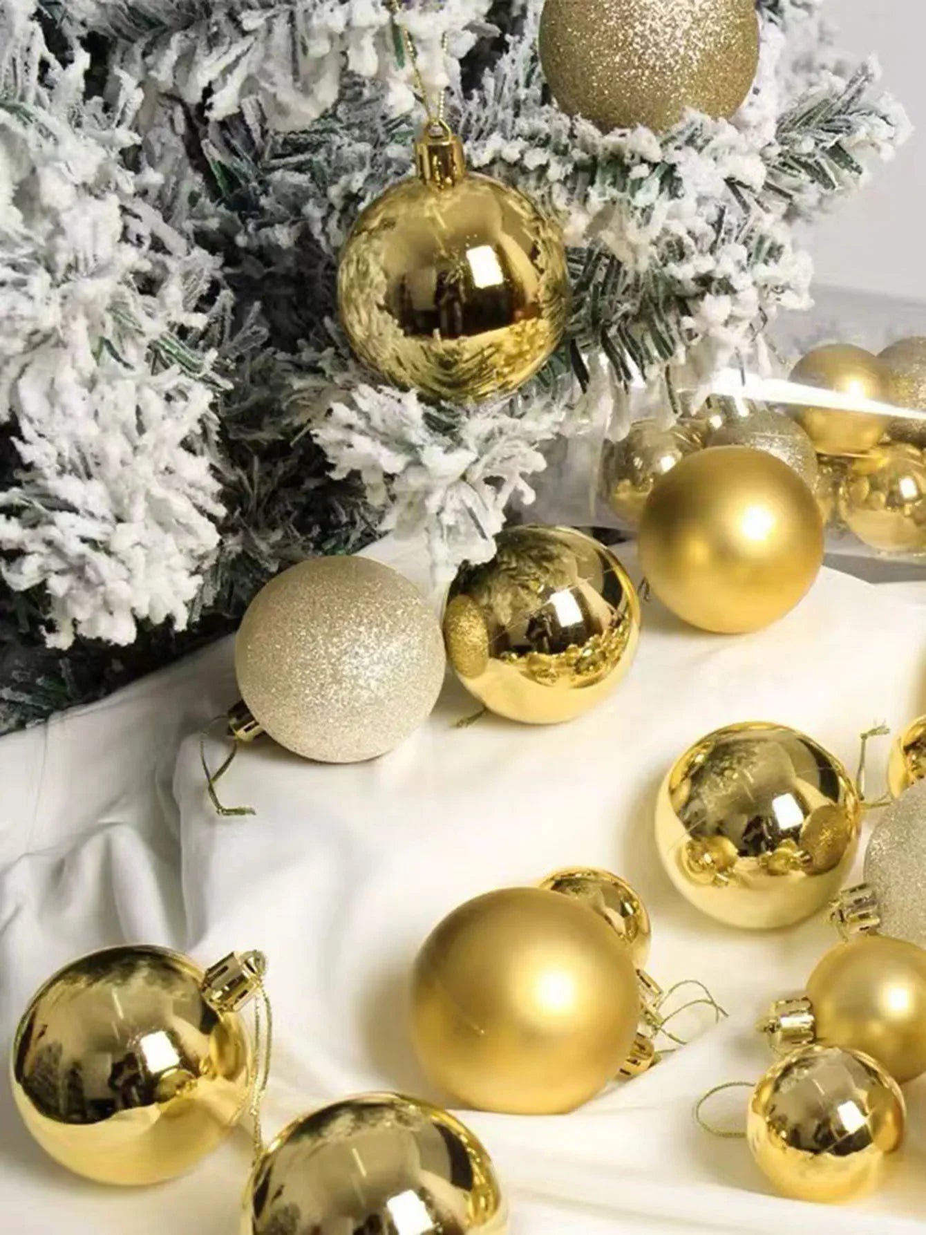 24pcs Christmas ball decorations Christmas Holiday party House decoration ball Christmas tree red ball pendant
