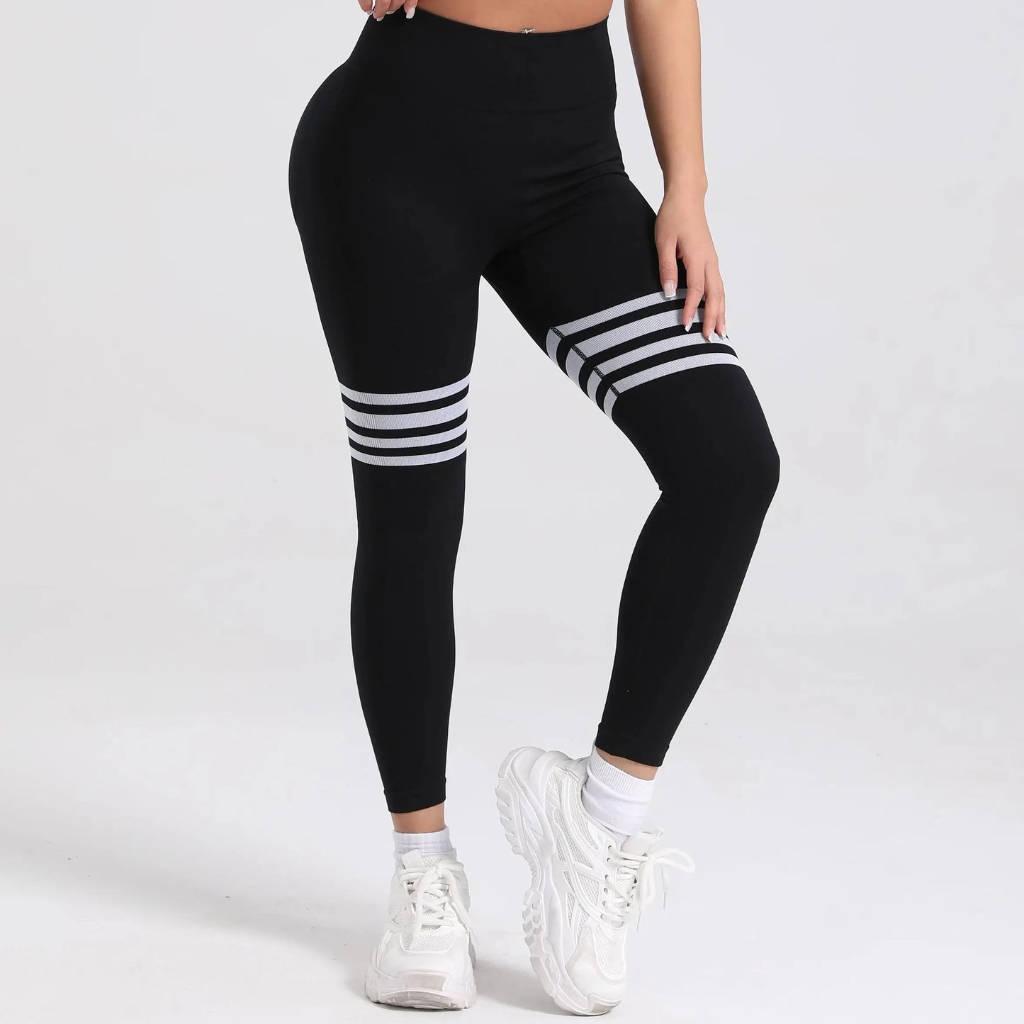 Leggings Deportivos Mujer – Push-Up y Líneas Decorativas
