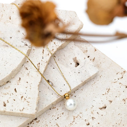 Minimalist Stainless Steel Faux Pearl Pendant Necklace Suitable for Women