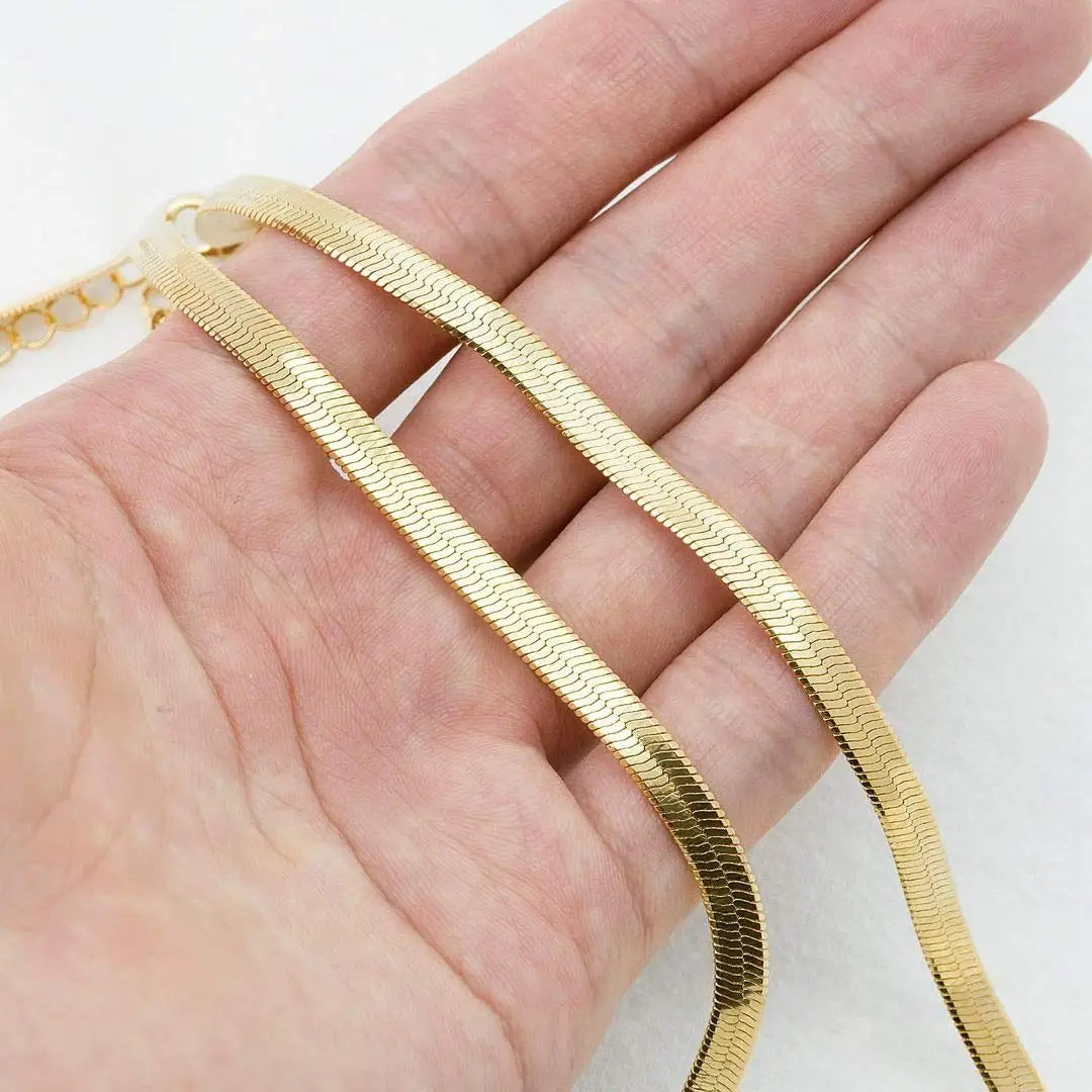 Shevalues ​​Women Necklace Gold Plated Jewelry New Neck Chain Choker Aesthetic Snake Necklaces Shiny Decoration Accessories