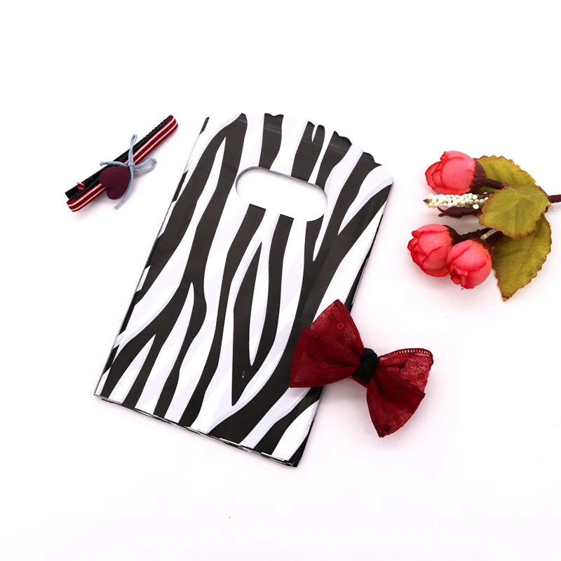 Wholesale 50Pcs/Lot Plastic Bag 9x15cm Small Boutique Storage Candy Jewelry Packaging Bag Plastic Gift Bags With Handle