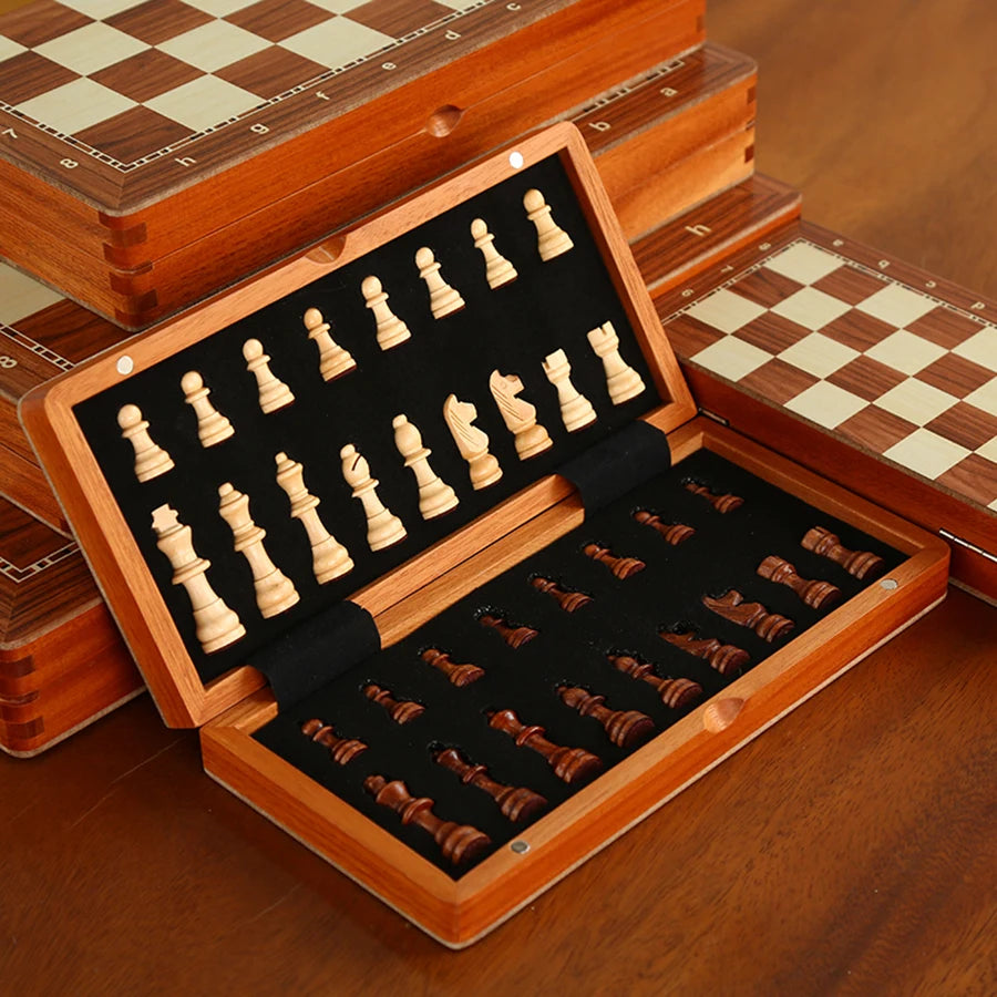 Rosewood Luxury Chess Set with 2 Extra Queens