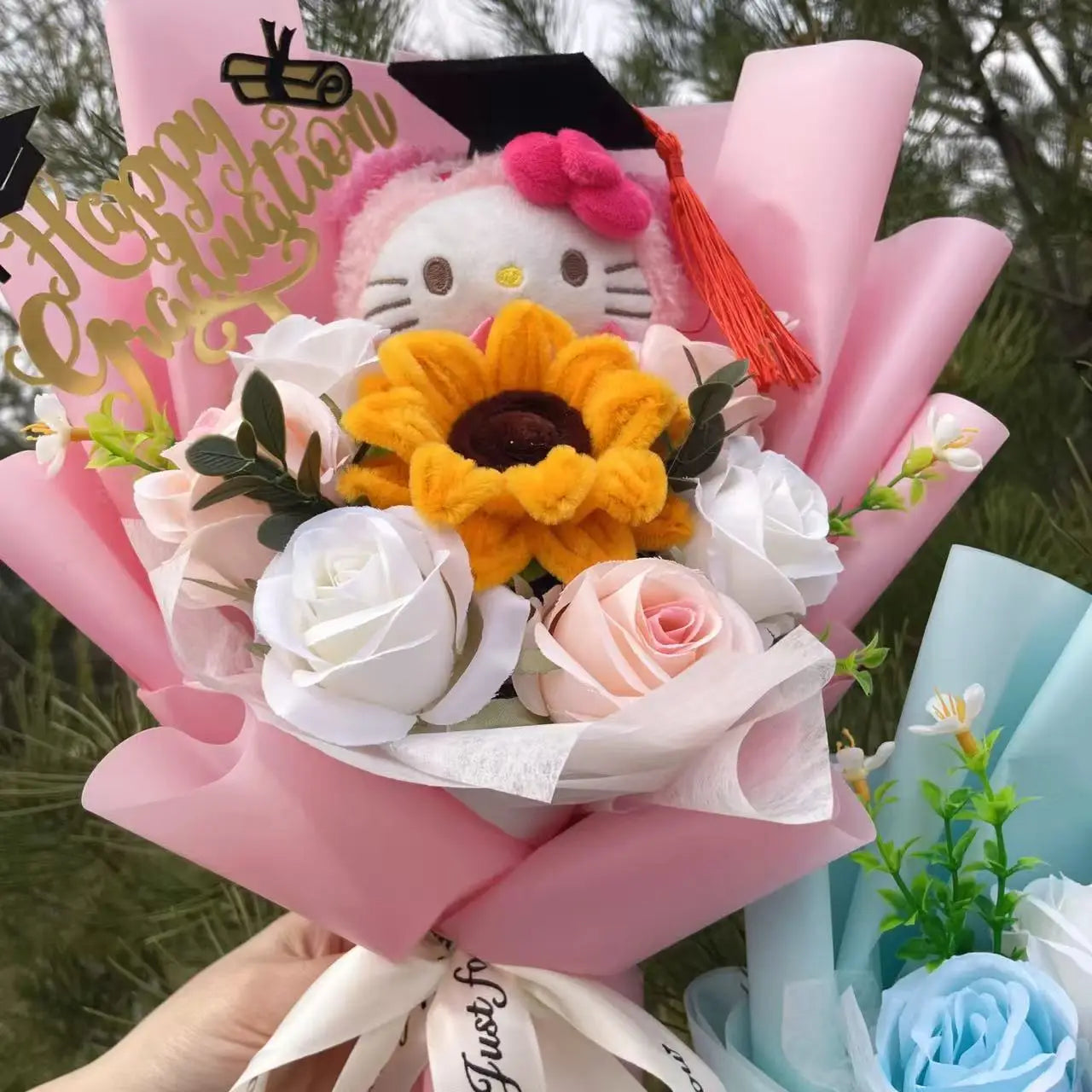 Cartoon My Melody Kuromi Cinnamoroll Kt Cat Plush Doll Holding Flower Bouquet Valentine's Day Christmas Graduation Birthday Gift